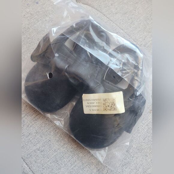 NEW Baby Faux Leather Moccasins with Bow Black Slip On Elastic 0-6 Months - Picture 7 of 7